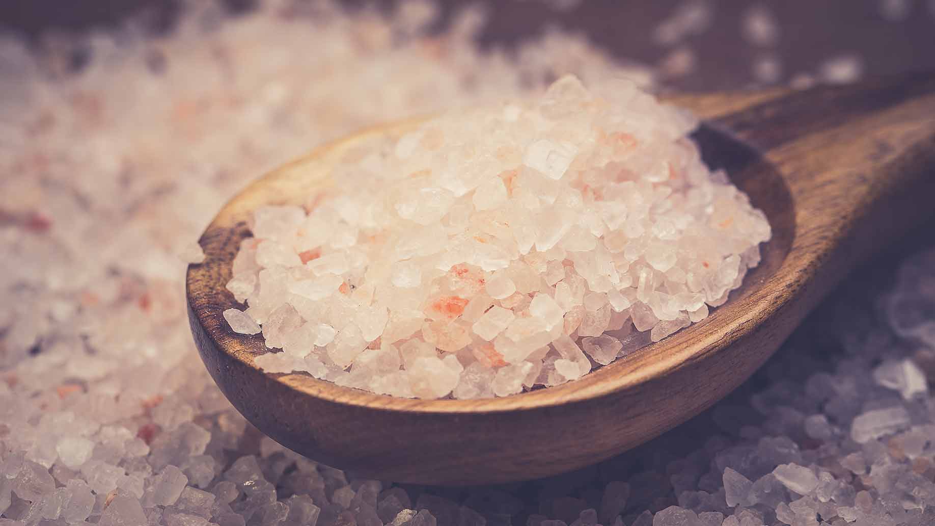 sea-salt-pink-himalayan-salt-benefits-detox-bath-remove-toxins